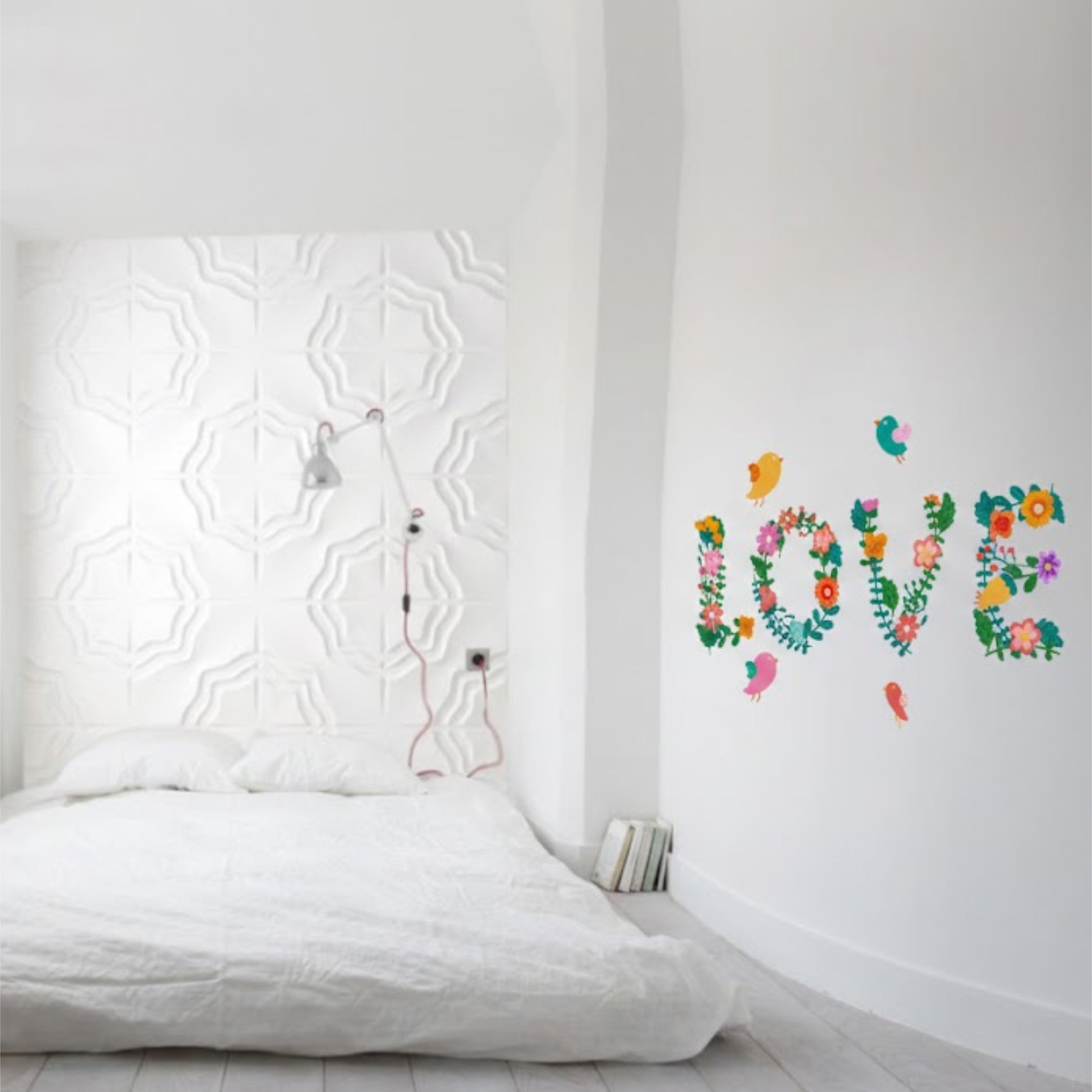 BLOOM LOVE DIY WALL STICKER